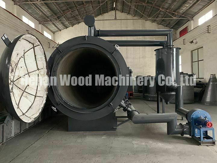 Hardwood charcoal furnace