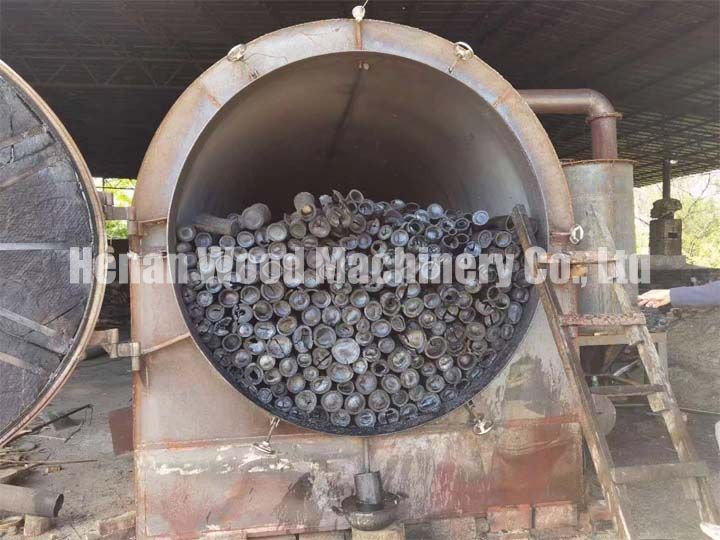 Products made by the horizontal carbonization furnace